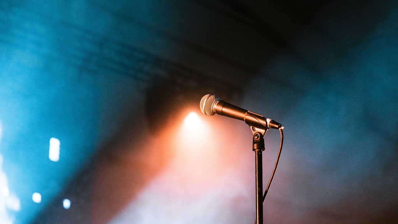 E04 Le rapport à la parole, s'exprimer plus naturellement à l'oral | Intermediate French Podcast