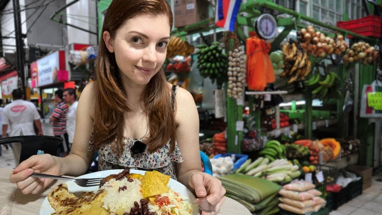 SPANISH at a local market in COSTA RICA | Comprehensible Input Spanish